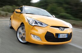 Veloster LR.JPG