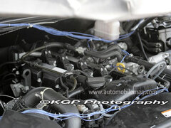 0709_z2009_hyundai_tiburonengine_2_196.jpg