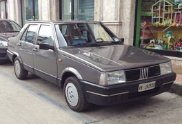 Fiat_Regata_berlina.JPG