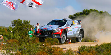 theirry-neuville-sulla-hyundai-i20-wrc.jpeg