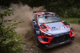 Hyundai-i20-Coupe-WRC-Sideways.jpg